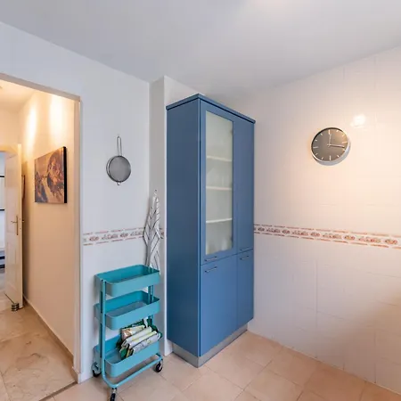 3 Bed With Panoramic Sea Views - Pass The Keys *
